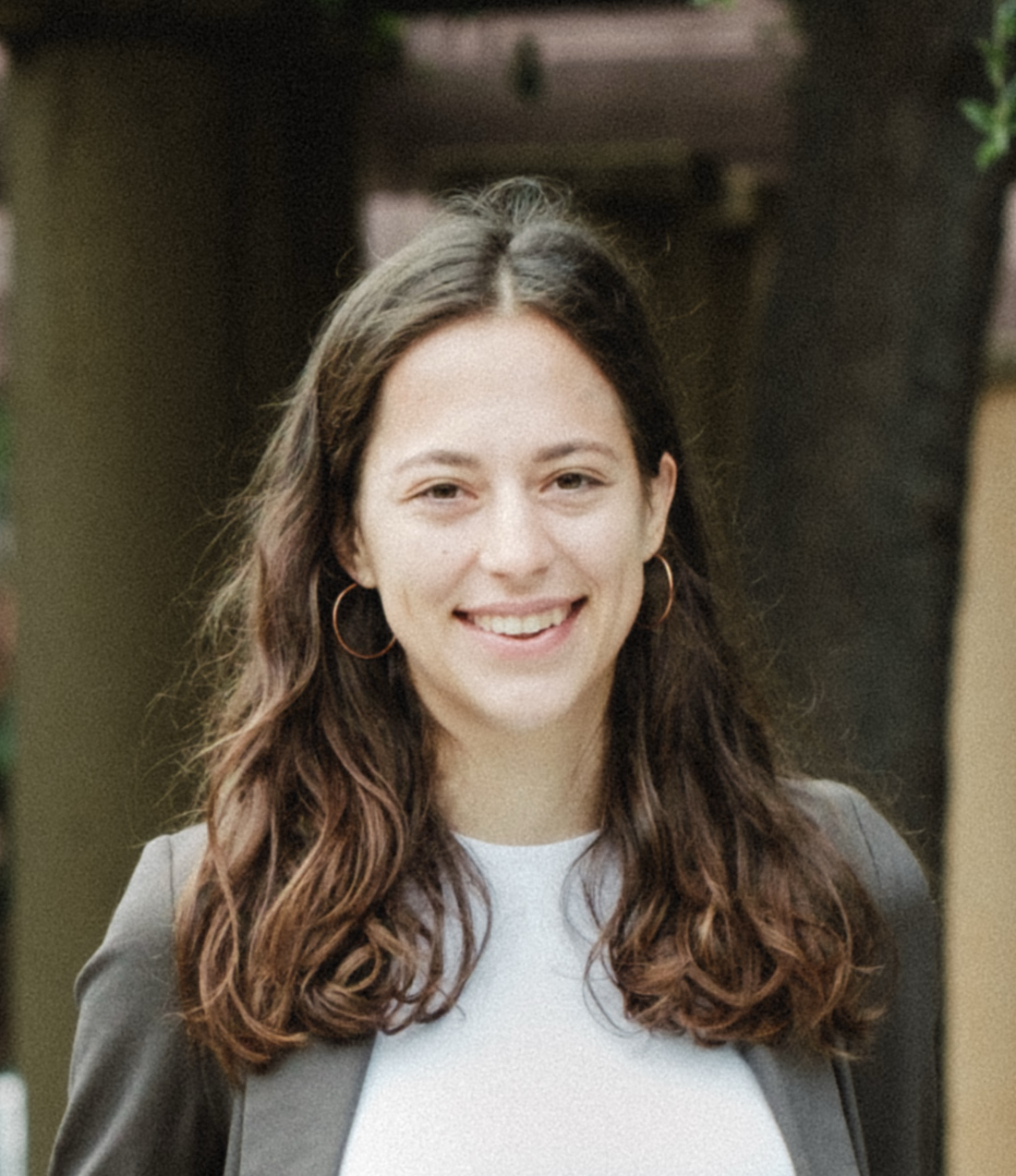 Photo of Hanna Folsz.