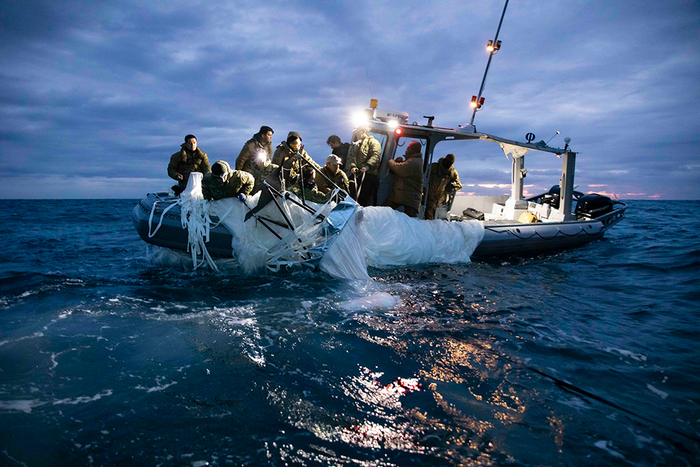 Recovery of the balloon off the coast of Myrtle Beach, South Carolina, February 5, 2023. Credit: U.S. Navy Photo by Mass Communication Specialist 1st Class Tyler Thompson