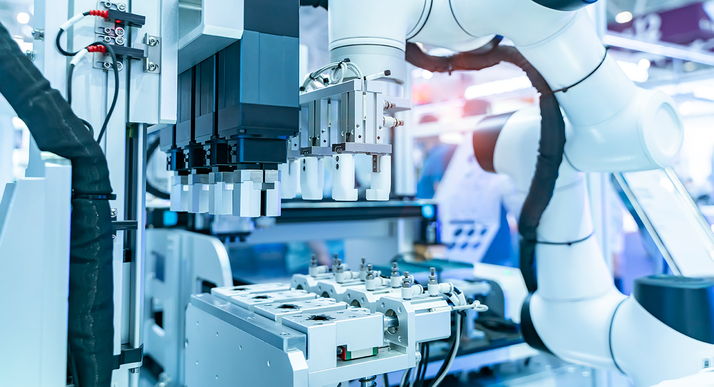 Robot arm with disposable test tube virus sampling in laboratory 
