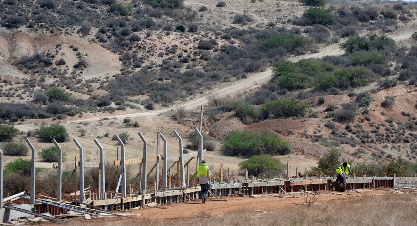 الحواجز في مواجهة المهرّبين: معركة الجزائر والمغرب لحفظ أمن الحدود