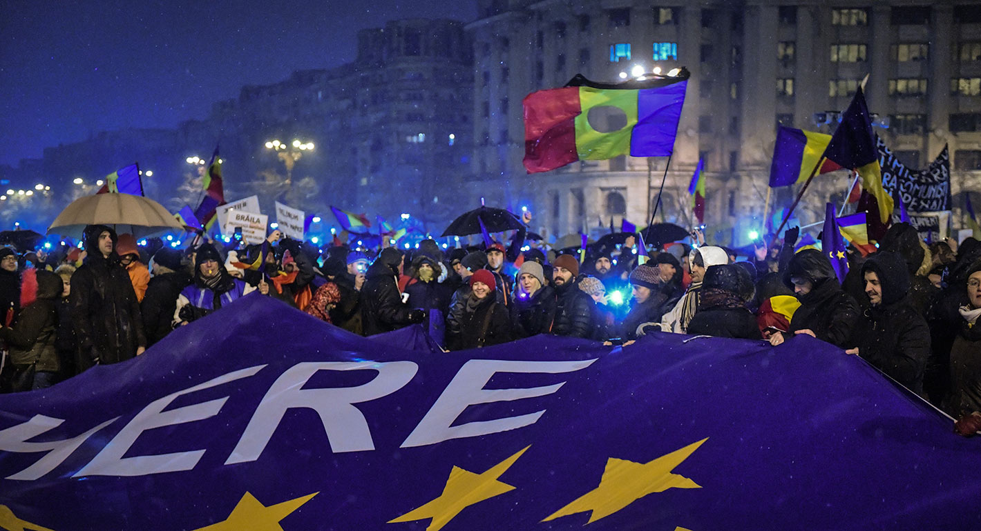 International Democracy Support: Filling the Leadership Vacuum