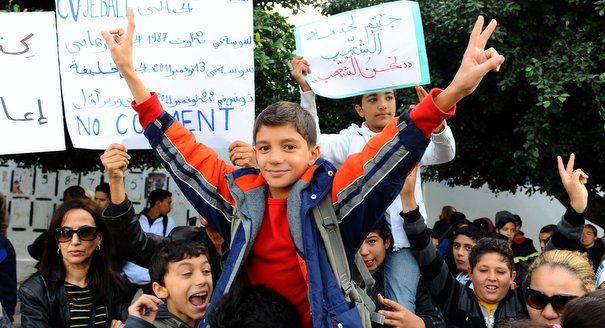 ديناميكيّات التقدم والتراجع في الثورات العربية